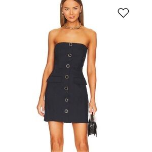 VERONICA BEARD
Strapless Mini w/ Tags
Size: S | US 4 Retail Price of $548.00